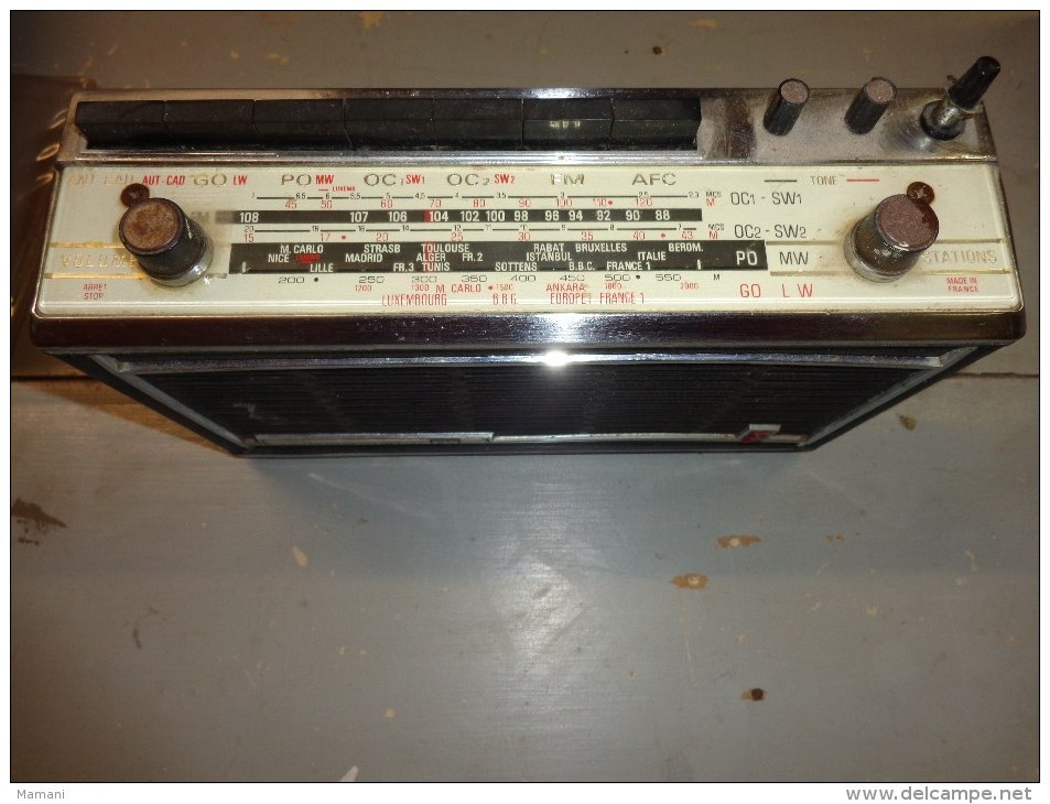 Radio Portable Vintage DES NOUVELLES GALERIES-nogamatic.-- - Autres & Non Classés