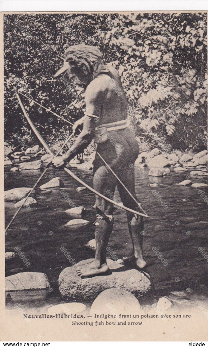 Nude Canaque Tribe In  New Hebrides   Fishing With A Bow And Arrow . Chasse à L' Arc . Cachet Vila 1909 - Océanie