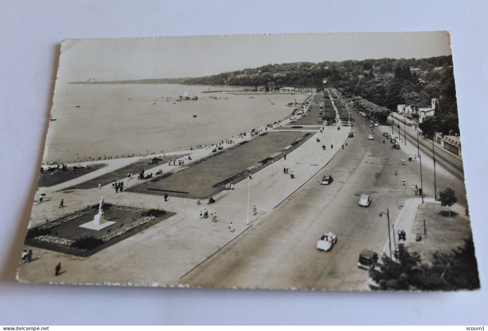 Genéve - Promenade Du Quai Des Eaux Vives Et Coteau De Cologny - Cologny