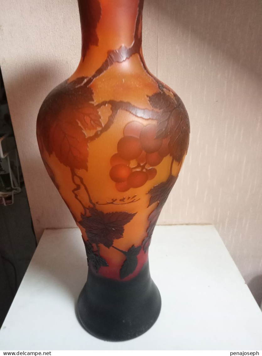 vase ancien dans le gout de Gallé hauteur 41 cm