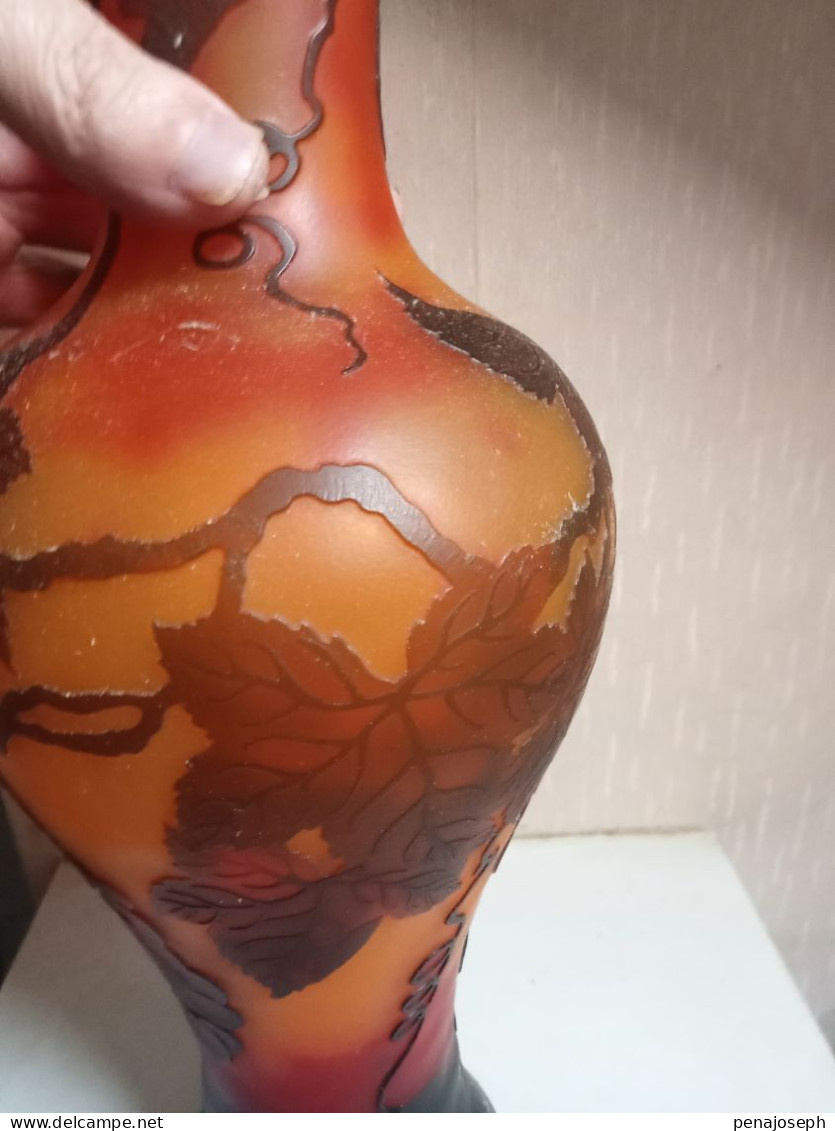 vase ancien dans le gout de Gallé hauteur 41 cm