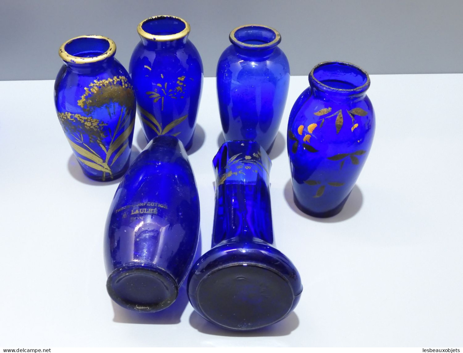 -LOT de 6 PETITS VASES VERRE de couleur bleue collection  jus de grenier    E