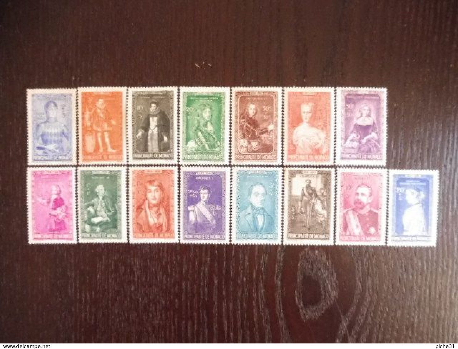 MONACO - Lot 15 Timbres Trace De Charnières - Gebraucht