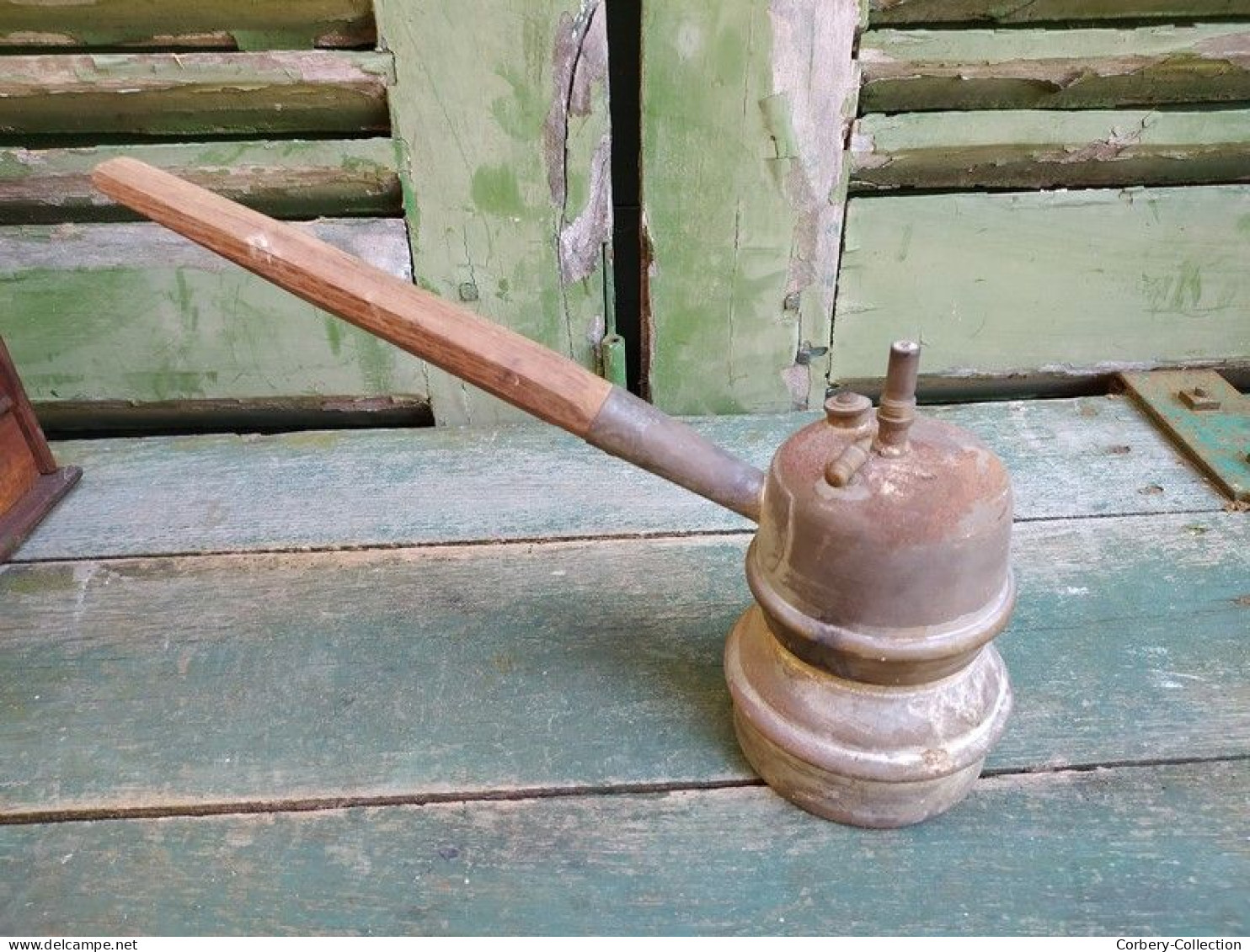 Ancienne Lampe De Mineur Avec Manche En Bois Combustible Carbure Acétylène Arras - Outils Anciens
