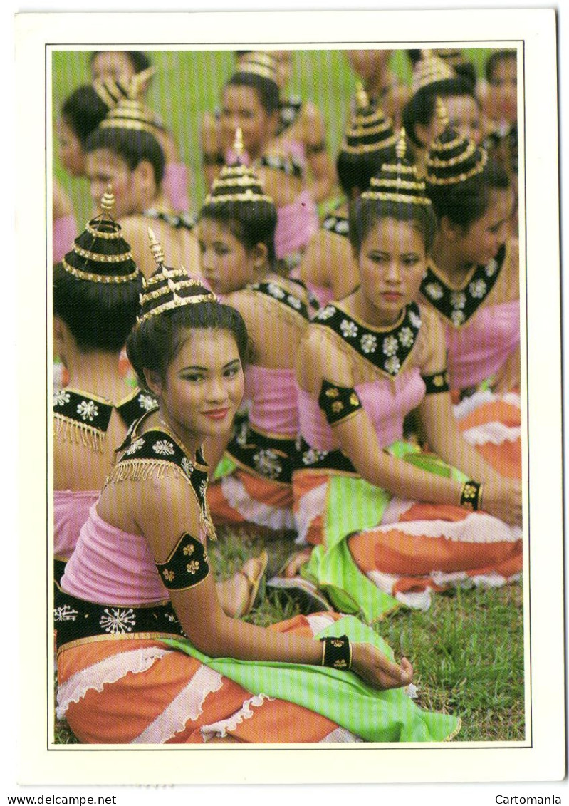 Thai Dancers In Colorful Costume - Thaïlande