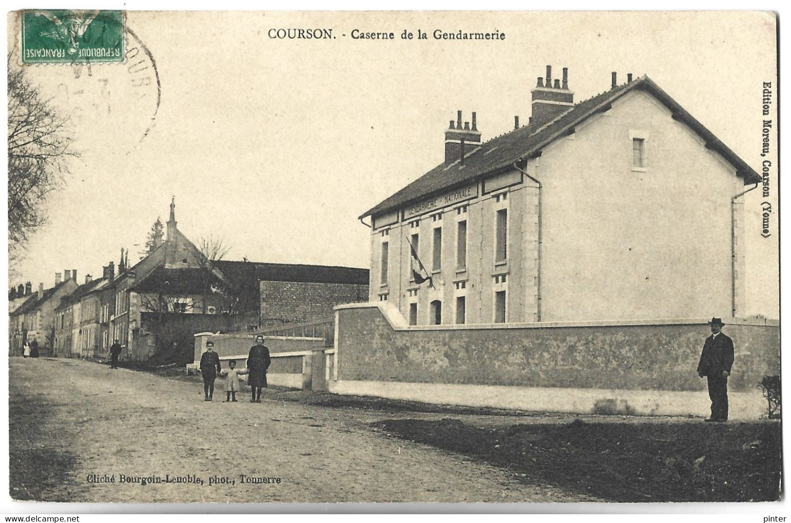 COURSON LES CARRIERES - Caserne De La Gendarmerie - Courson-les-Carrières