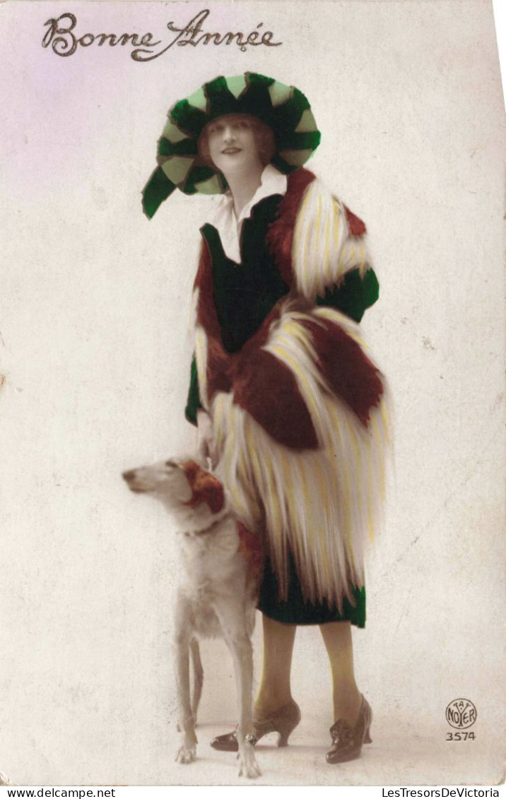 FETES ET VOEUX - Nouvel An - Une Femme Avec Son Chien - Colorisé - Carte Postale Ancienne - Nouvel An