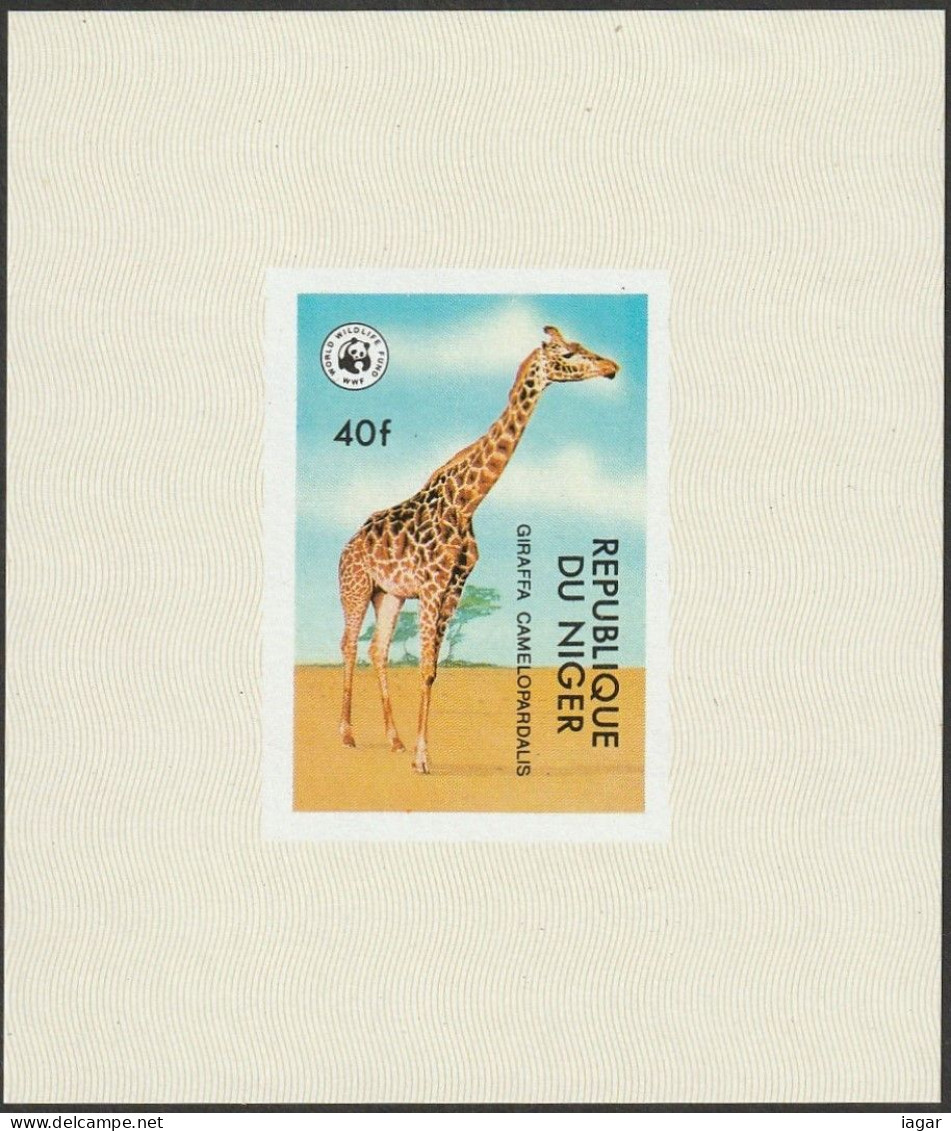 THEMATIC ENDANGERED ANIMALS: GIRAFFE.  WWF SPECIAL BLOCK    -  NIGER - Giraffes