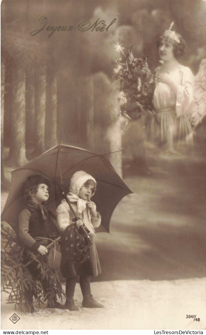 FÊTES ET VOEUX -  Joyeux Noël - Deux Enfants Et Un Ange - Carte Postale Ancienne - Autres & Non Classés