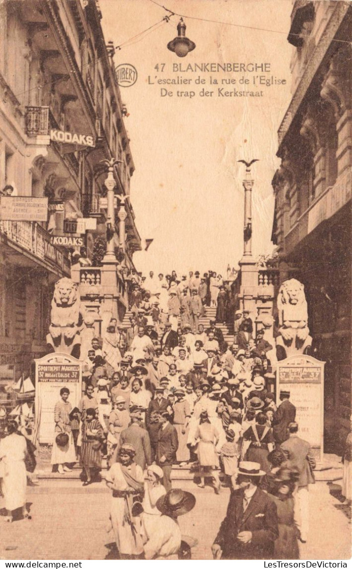 BELGIQUE - Blankenberghe - L'escalier De La Rue De L'église De Trap Der Kerkstraat - Animé - Carte Postale Ancienne - Blankenberge