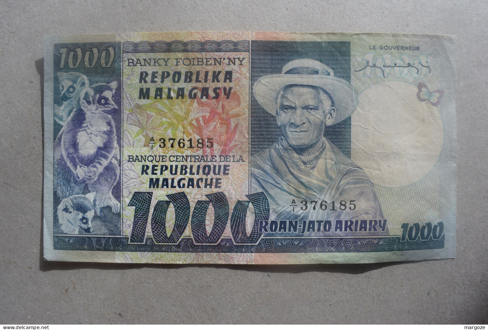 Madagascar 1000 Francs = 200 Ariary ND 1974 A/1 P65a - Madagascar