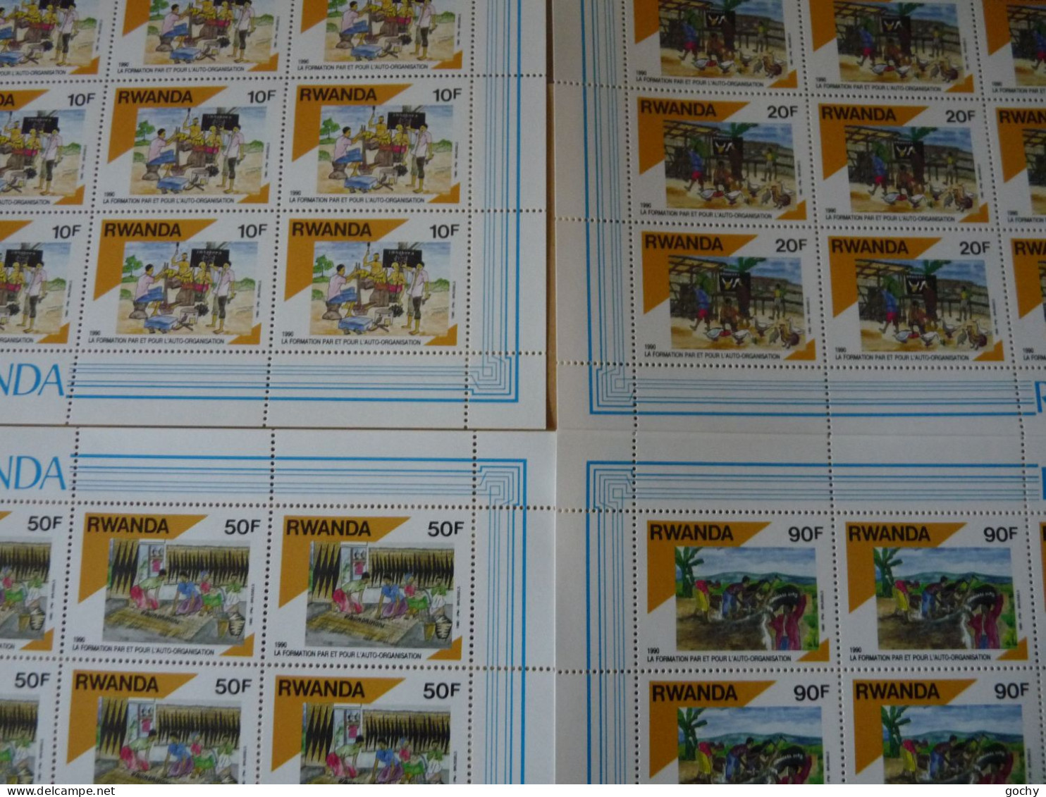 RWANDA 1991 : N° 1384 / 1387 ** ; CAT : 200,00€    Feuille De 25 - Nuevos