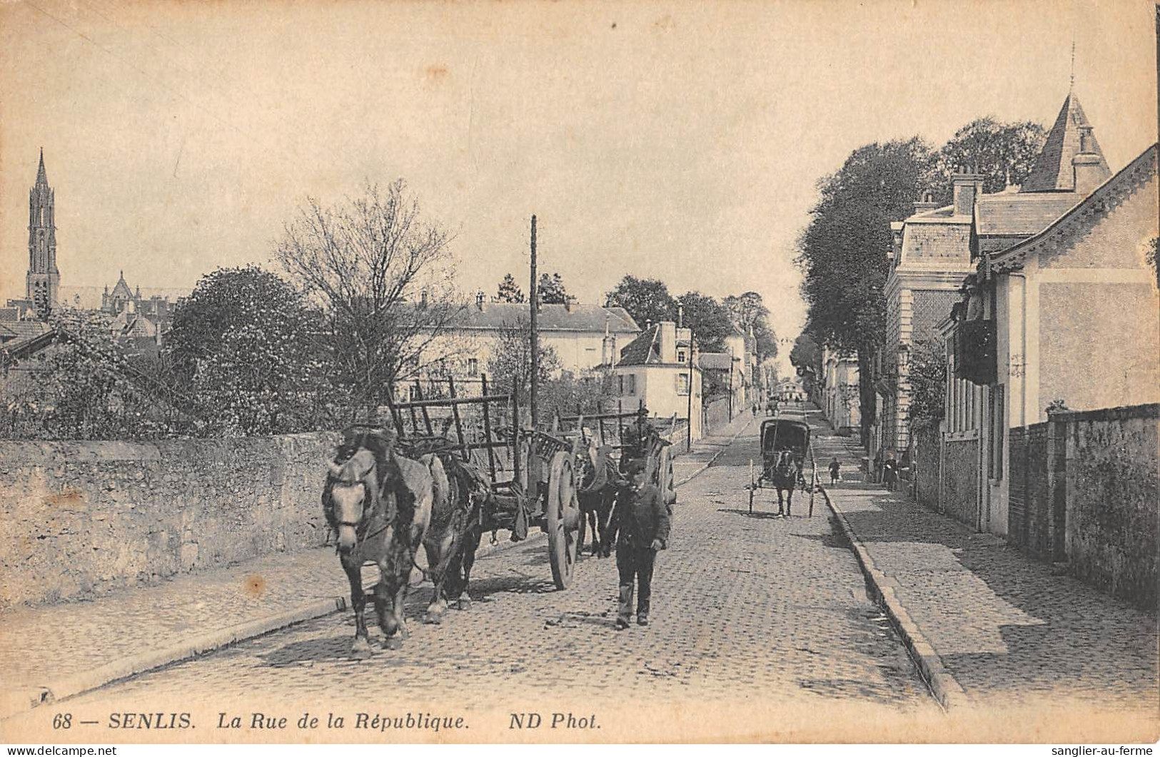 CPA 60 SENLIS / LA RUE DE LA REPUBLIQUE - Altri & Non Classificati