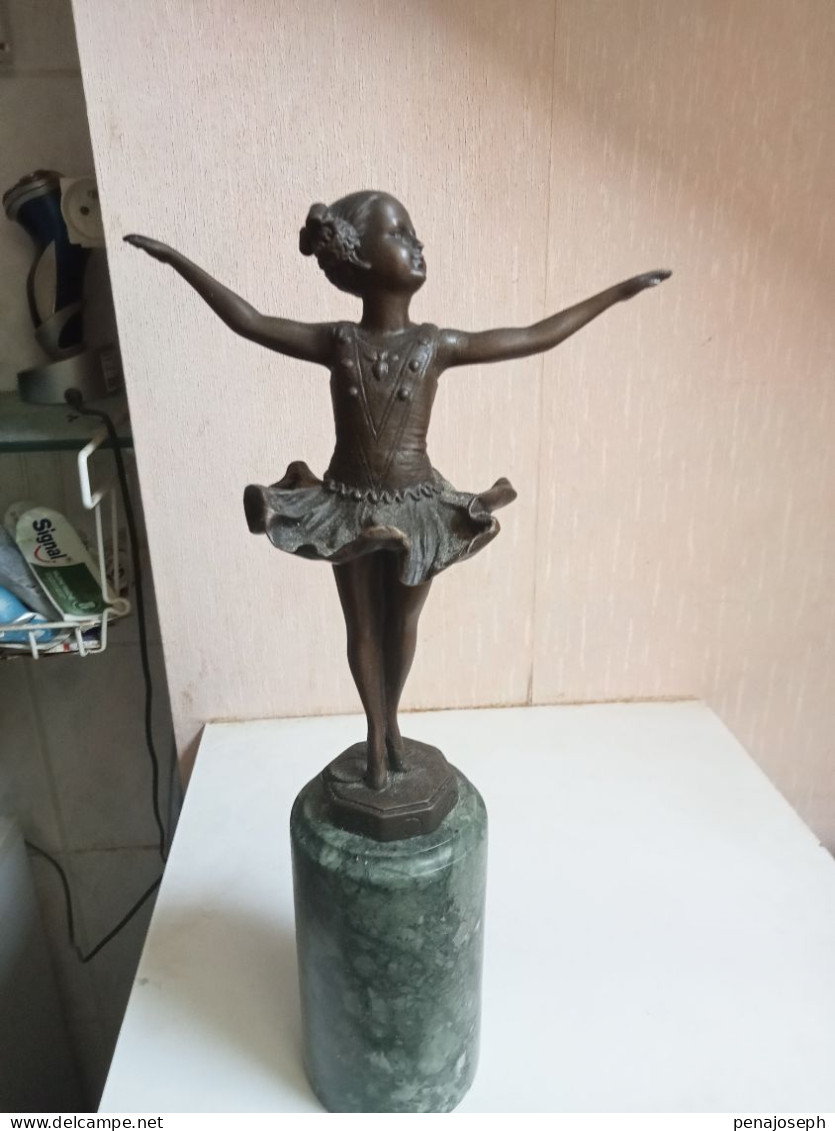 Statuette En Bronze Sur Support Marbre La Danseuses Hauteur 33 Cm - Bronzes