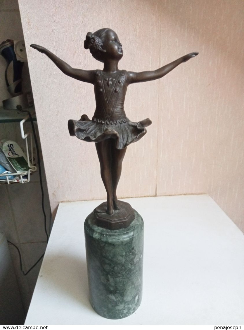 Statuette En Bronze Sur Support Marbre La Danseuses Hauteur 33 Cm - Bronces