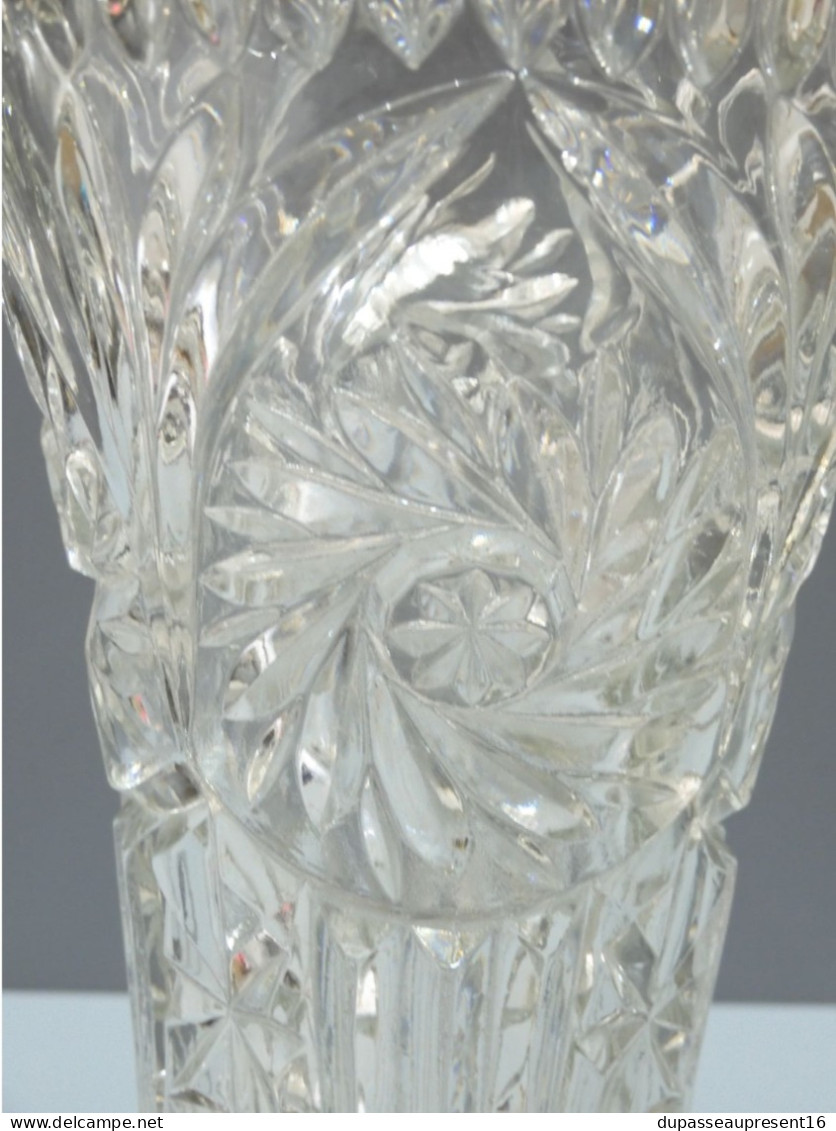 - ANCIEN VASE CRISTAL Moulé VINTAGE pour Bouquet Collection déco XXe   E