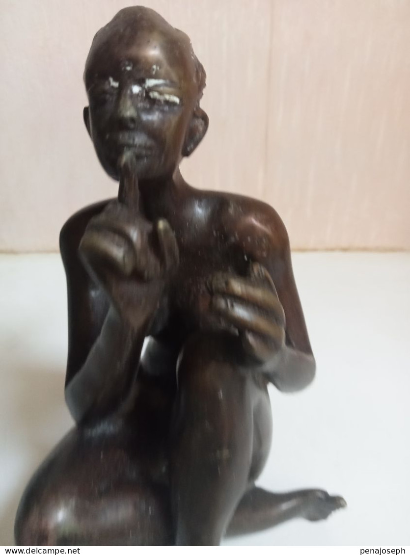 Statuette Africain Signée Art Africaine XIXème Hauteur 17 Cm - Bronzen