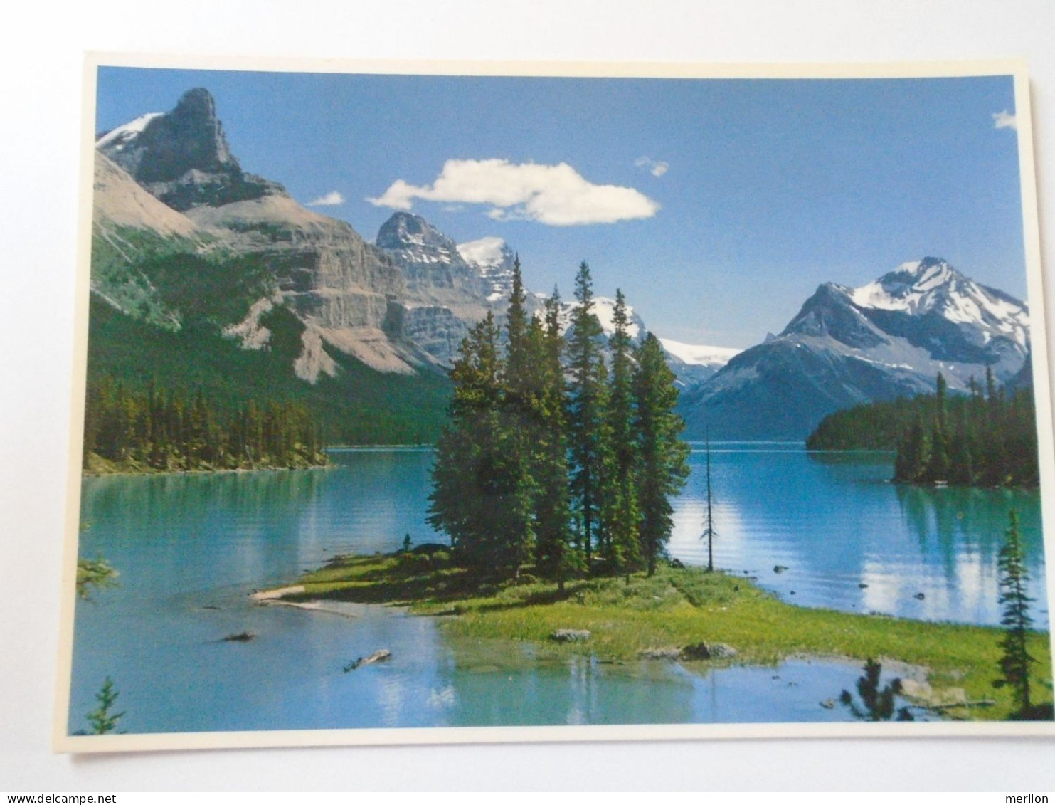 D198673   Old Postcard - Maligne Lake - Jasper Alberta   CANADA - Jasper