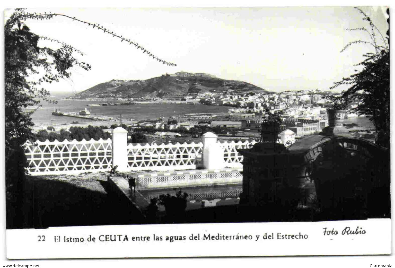 El Istmo De Ceuta Entre Las Aguas Del Mediterraneo Y Del Estrecho - Ceuta