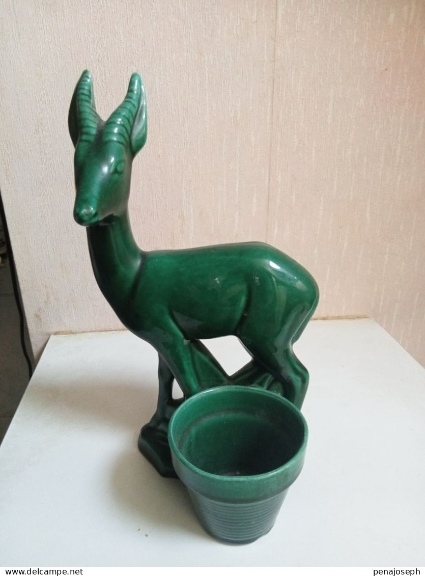 Statuette Biche Verte St -clement Hauteur 24 Cm - Saint Clément (FRA)