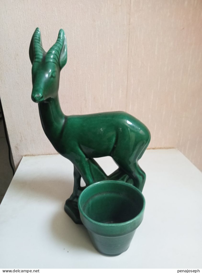 Statuette Biche Verte St -clement Hauteur 24 Cm - Saint Clément (FRA)