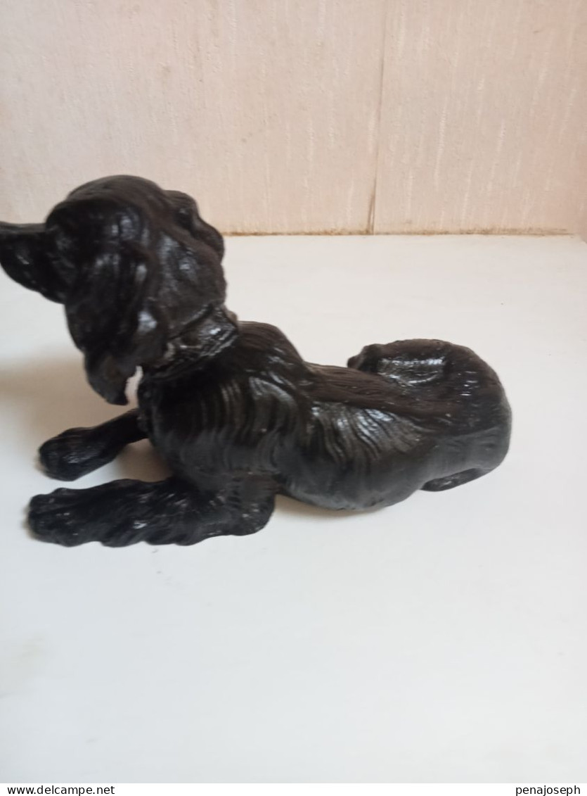 statuette chien en fonte de fer ancien longueur 16 cm