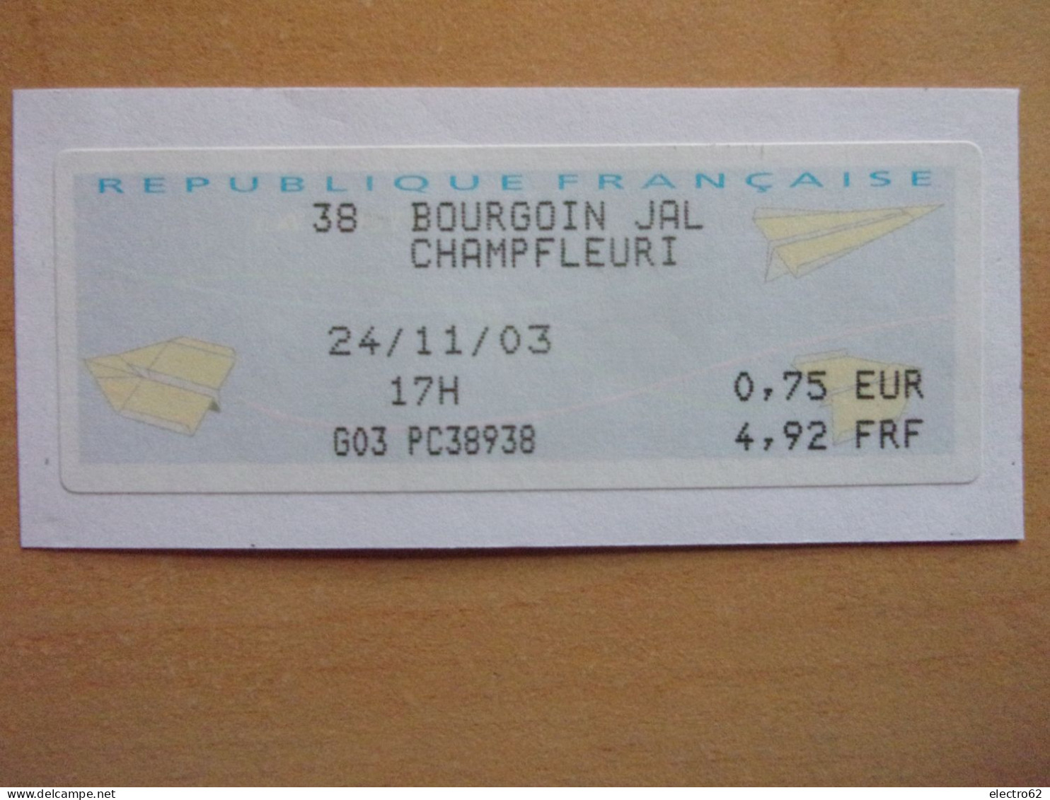 France Vignette BOURGOIN JALLIEU CHAMPFLEURI 24-11-2003 G03 PC 38938 Avion En Papier  Paper Plane - 2000 Type « Avions En Papier »