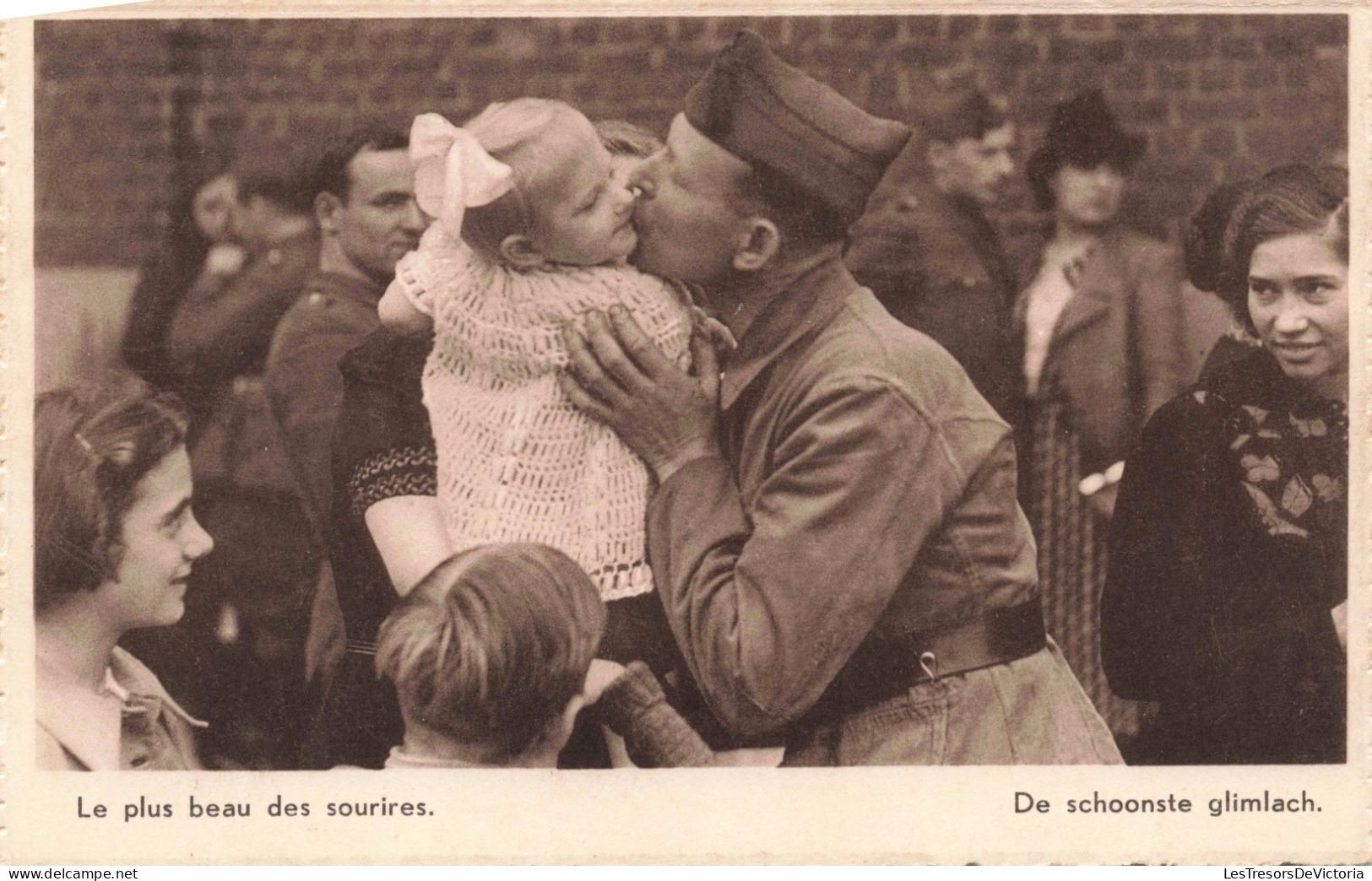 MILITARIA - Le Plus Beau Des Sourires  - Carte Postale Ancienne - Other Wars