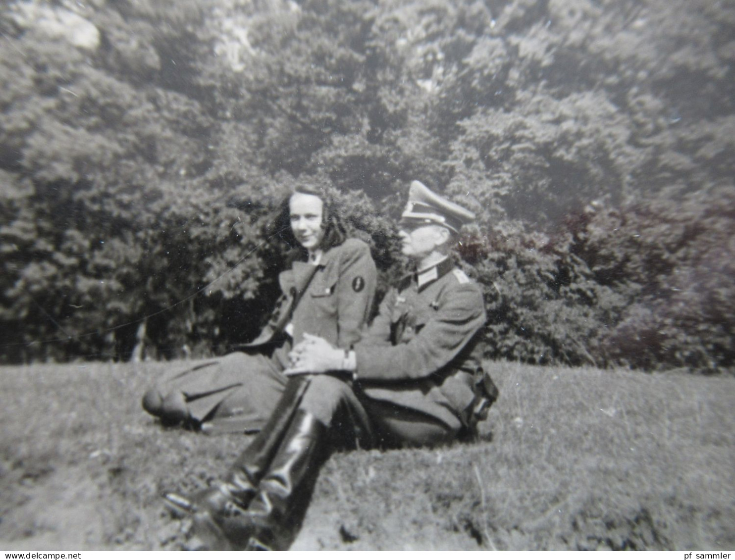 Echtfoto 2.WK Militär / Soldat (höherer Militärrang) Mit Frau In Uniform! Um 1940 - War, Military