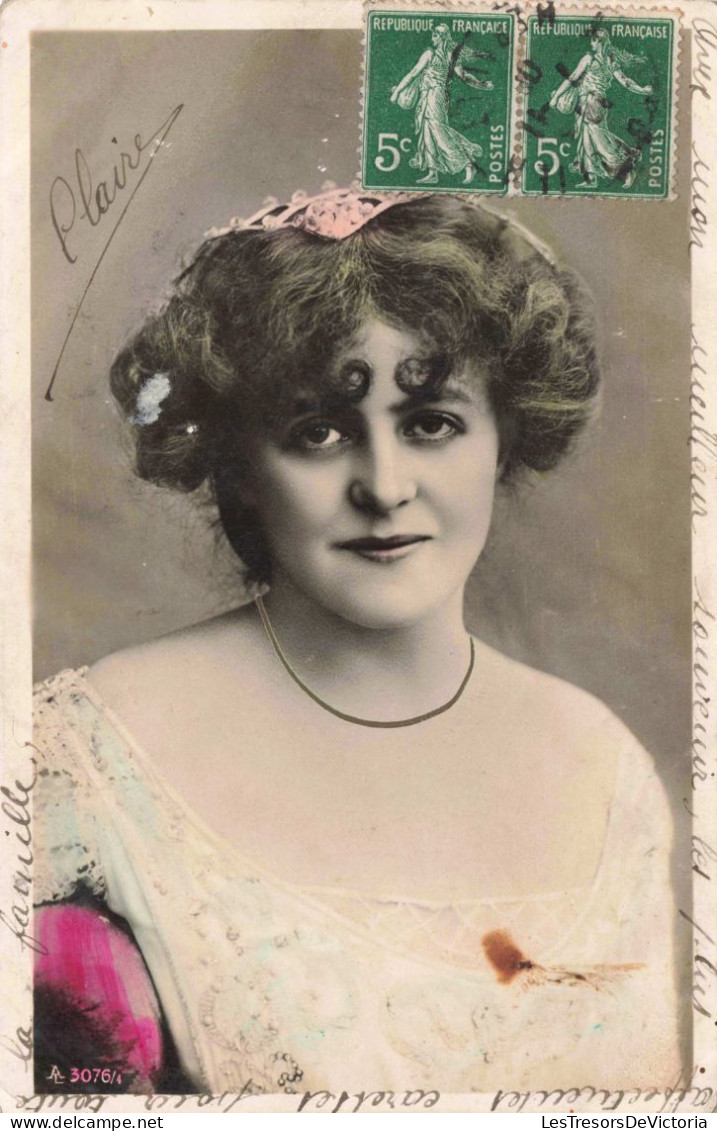 CARTE PHOTO - Portrait D'une Femme - Plaire - Colorisé - Carte Postale Ancienne - Fotografie