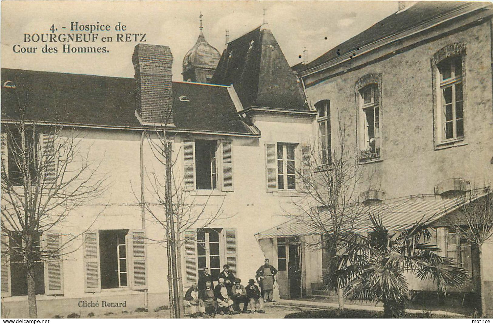 BOURGNEUF EN RETZ - Hospice, Cour Des Hommes. - Bourgneuf-en-Retz