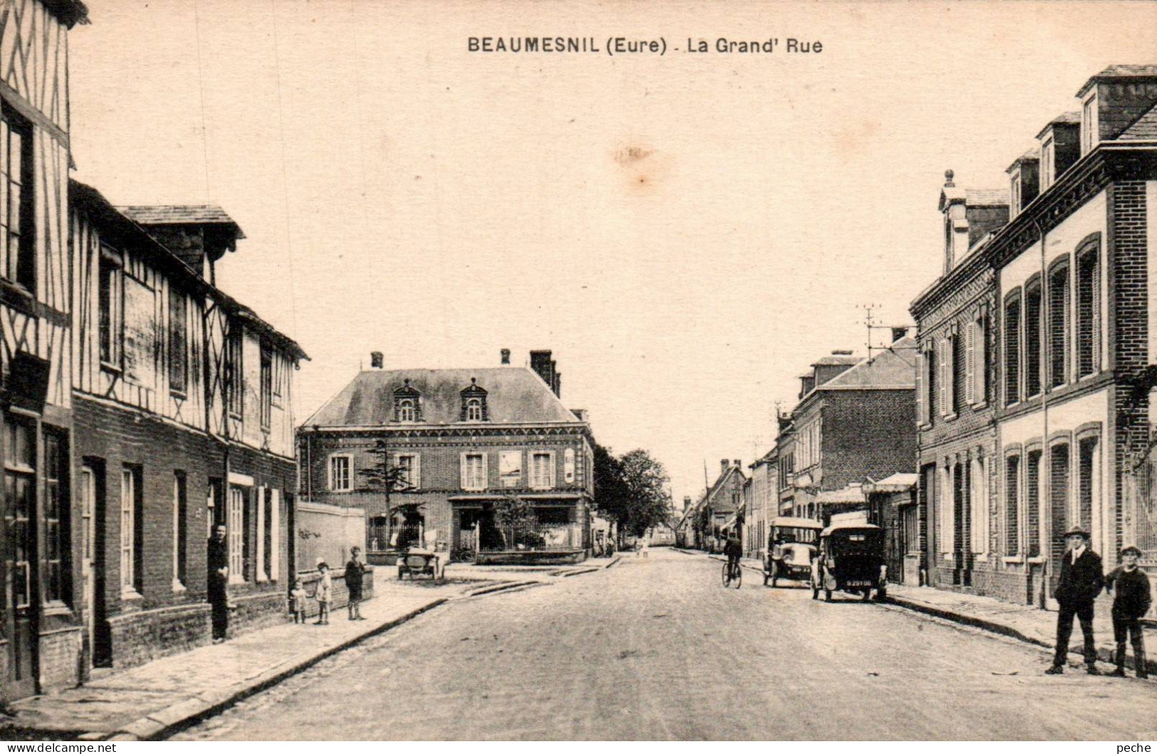 N°112957 -cpa Beaumesnil -la Grand'rue- - Beaumesnil