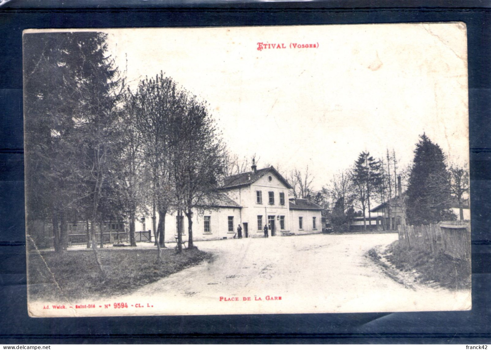 88. étival. Place De La Gare. Coins Abimés - Etival Clairefontaine