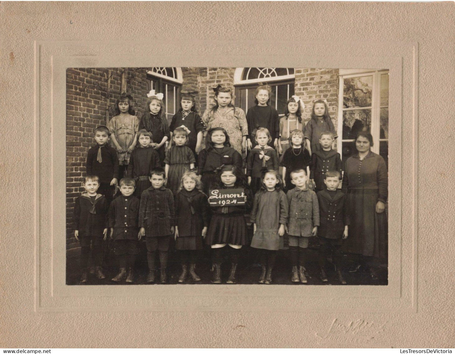 Photographie - Photo De Classe Limont 1924 - Dim 16,5/12 Cm Collé Sur Carton - Identified Persons