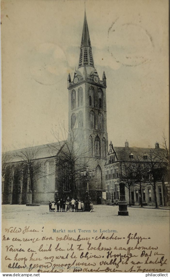 Lochem (Gld.) Markt Met Toren (Veel Volk) 1904 Met KRS Wijk Aan Zee Aankomst - Lochem