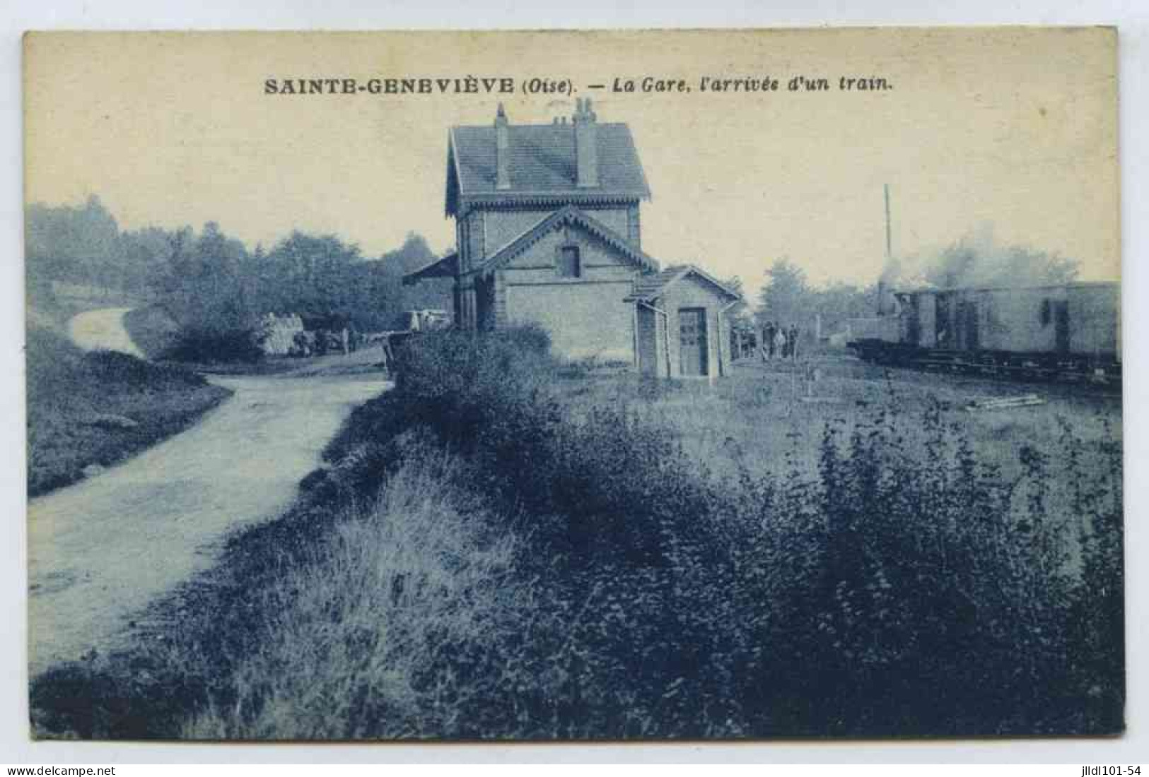 Sainte Geneviève, La Gare, L'arrivée D'un Train - Sainte-Geneviève