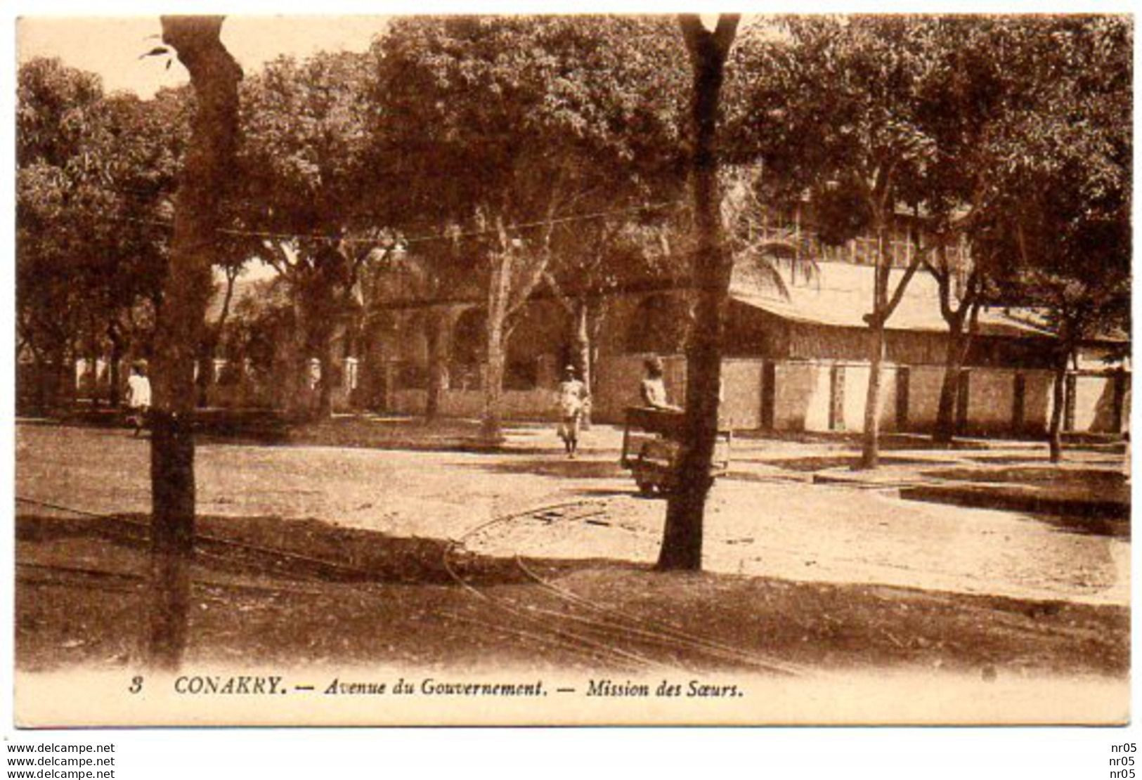 GUINEE FRANCAISE ( Afrique )  - CONAKRY - Avenue Du Gouvernement - Mission Des Soeurs - Guinée Française