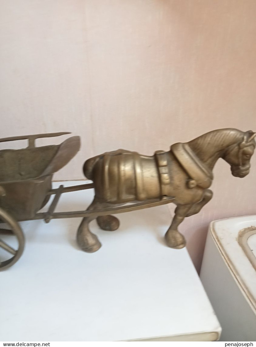 cheval et charette en bronze ou laiton longueur 44 cm hauteur 17 cm