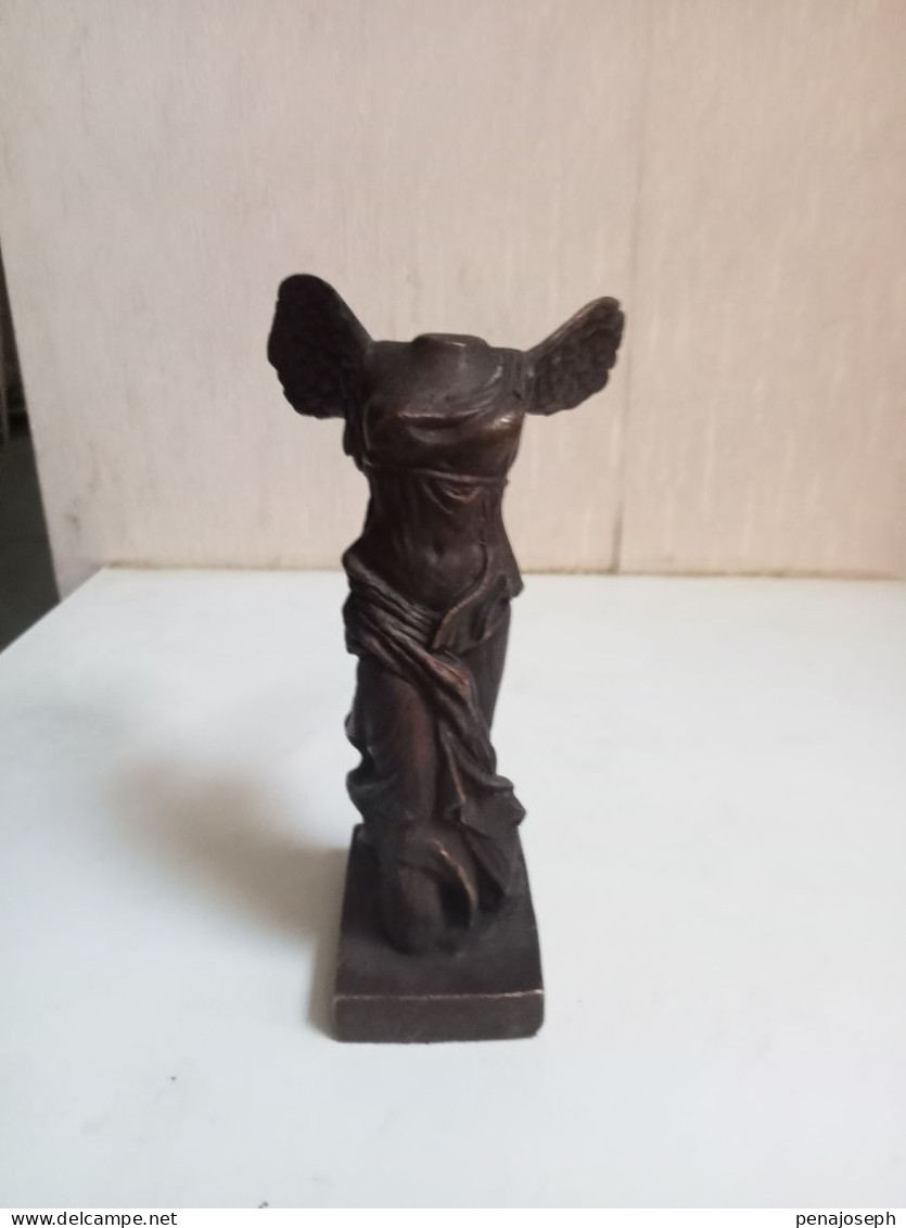 Reproduction Bronze La Victoire De Samothrace Hauteur 12 Cm - Bronzi