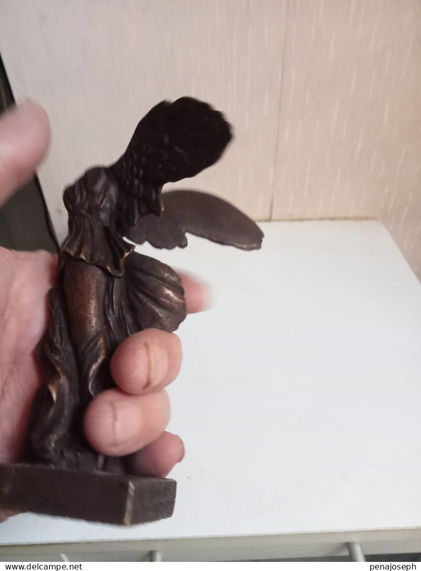 Reproduction Bronze La Victoire De Samothrace Hauteur 12 Cm - Bronces