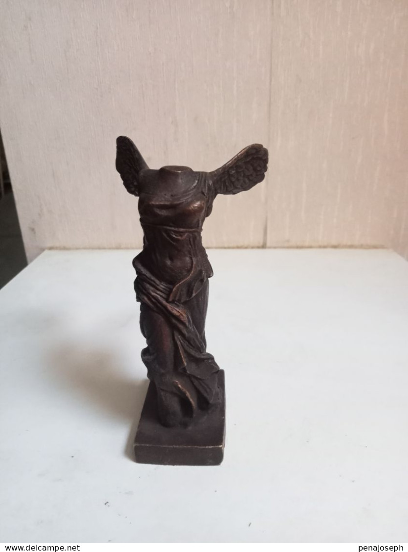 reproduction bronze La Victoire de Samothrace hauteur 12 cm