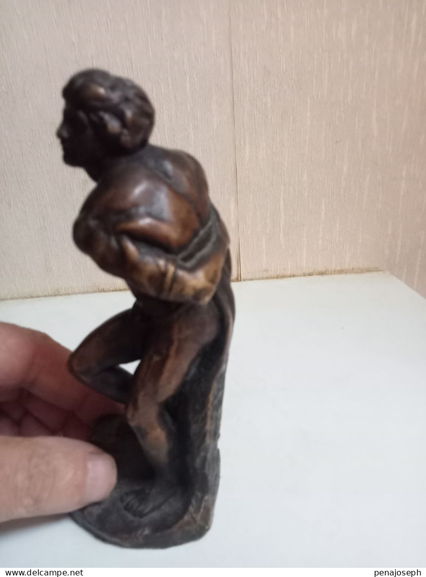 Sculpture Figurine En Bronze Hauteur 14,5 Cm - Bronces