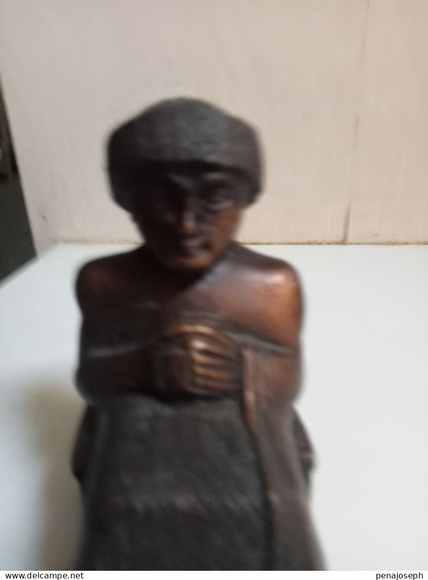 Sculpture Figurine Spécial Bronze Du Musée De Gudea Le Roi Sumérien Hauteur 10,5 Cm - Bronzes