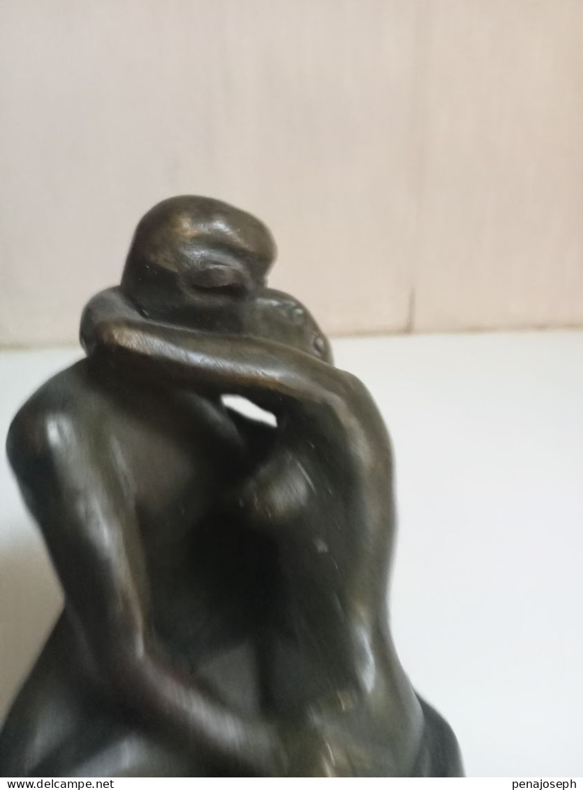 Reproduction Bronze Statue Le Baiser De Rodin Hauteur 13 Cm X 7 Cm - Brons