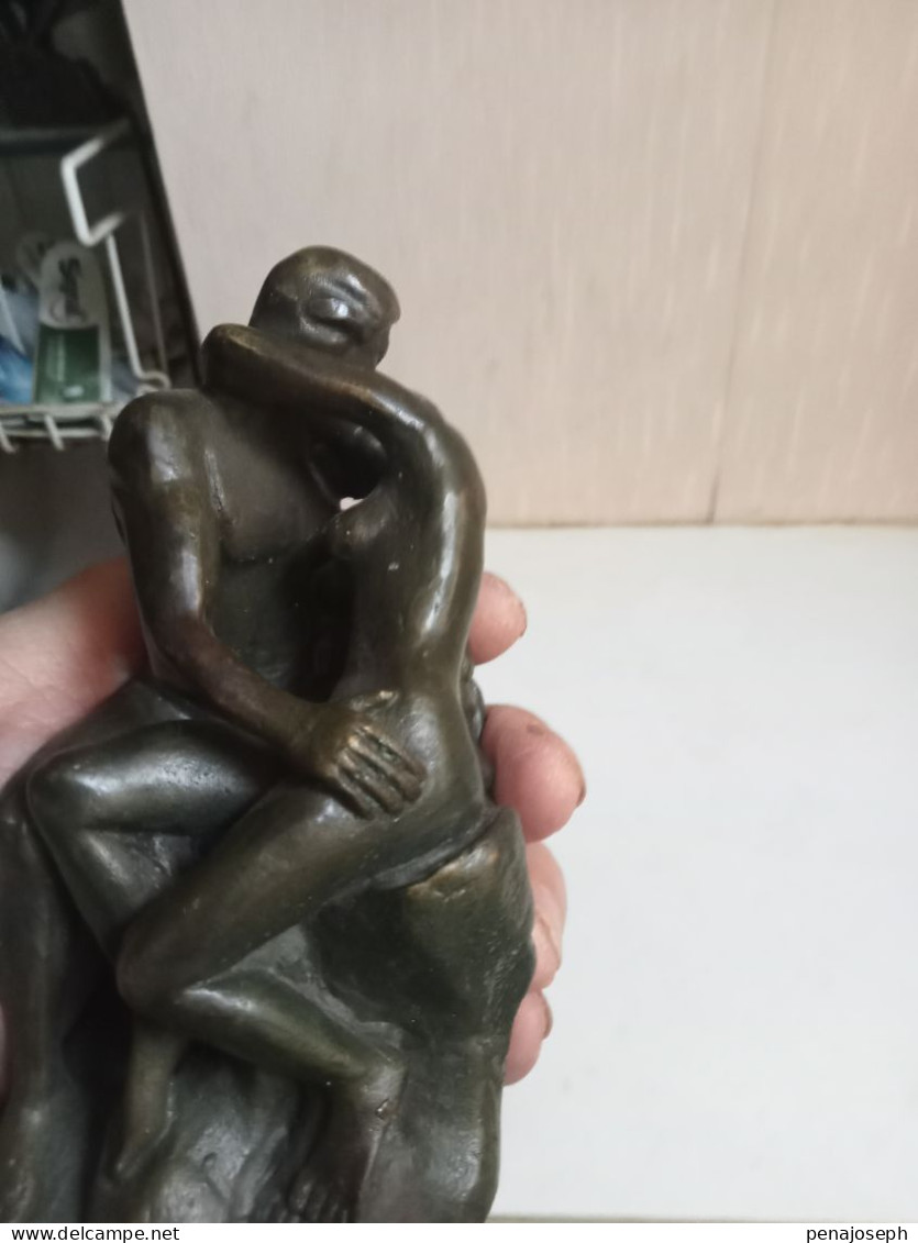 reproduction bronze statue le baiser de rodin hauteur 13 cm x 7 cm