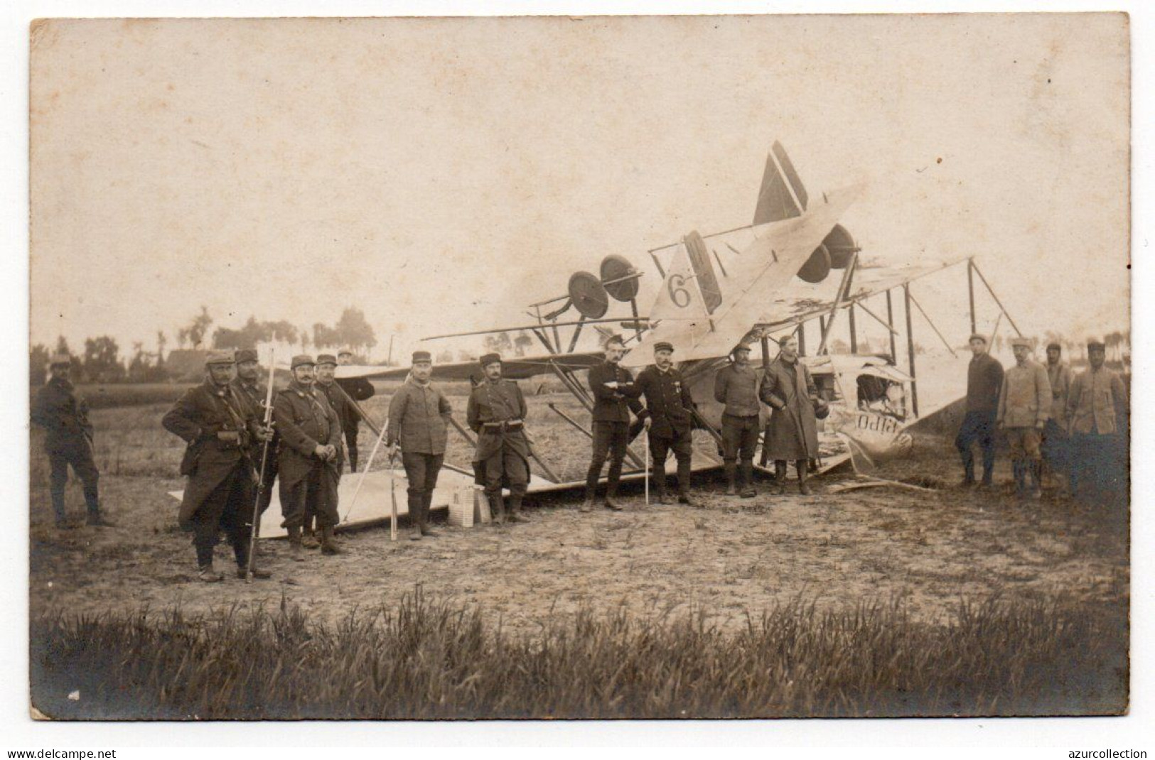 Militaires Et Avion Accidenté. Carte Photo Non Située ( Senlis ? ) - 1914-1918: 1ère Guerre