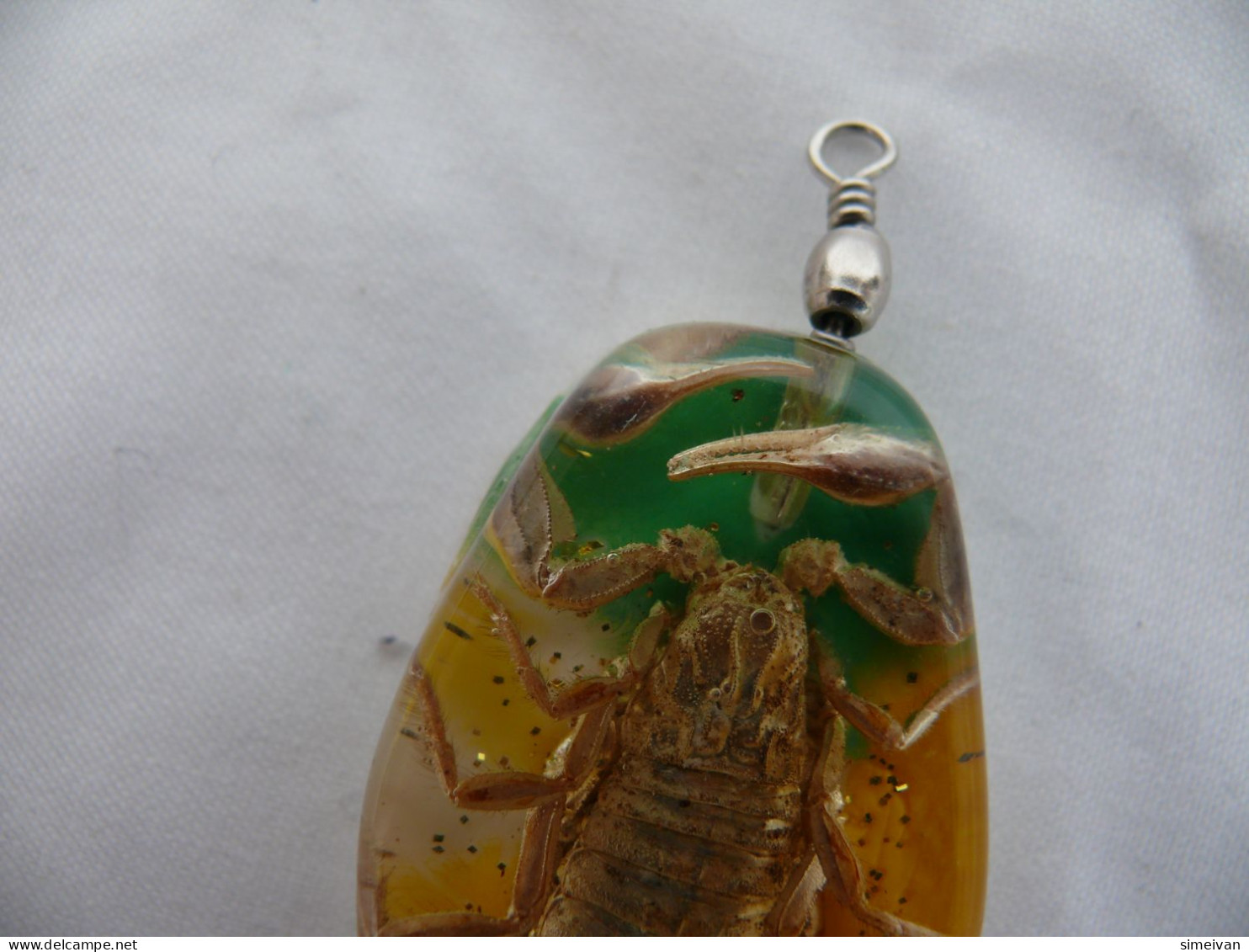 REAL GOLD SCORPION GLOW LUCITE NECKLACE PENDANT INSECT JEWELRY TAXIDERMY #1851 - Pendants