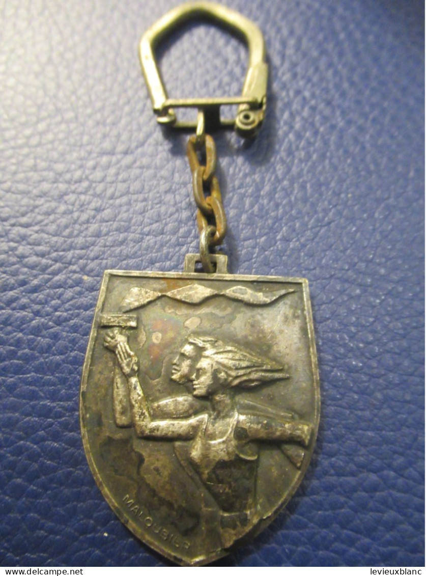 Porte-Clé Promotionnel /Sport  /Haut Commissariat à La Jeunesse Et Aux Sports/ Vers 1948 - 1964     POC720 - Key-rings