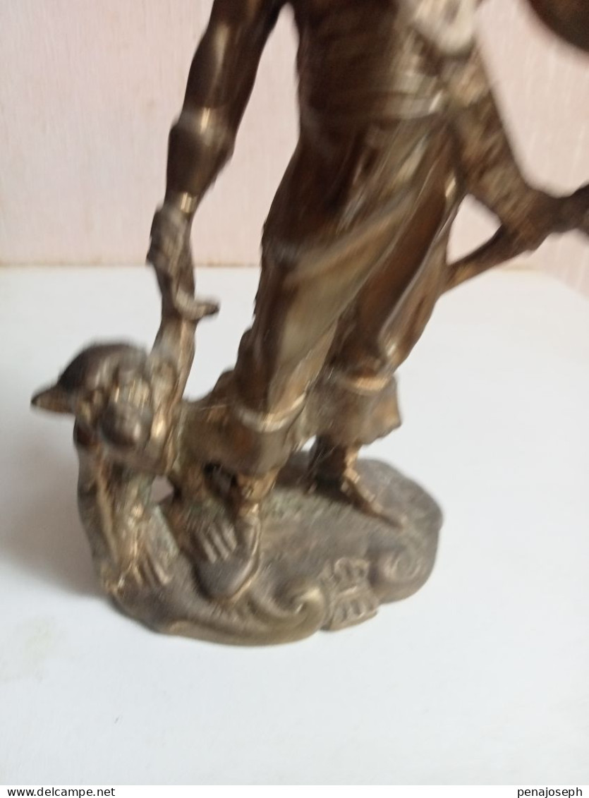 statuette en bronze doré pirate hauteur 18 cm