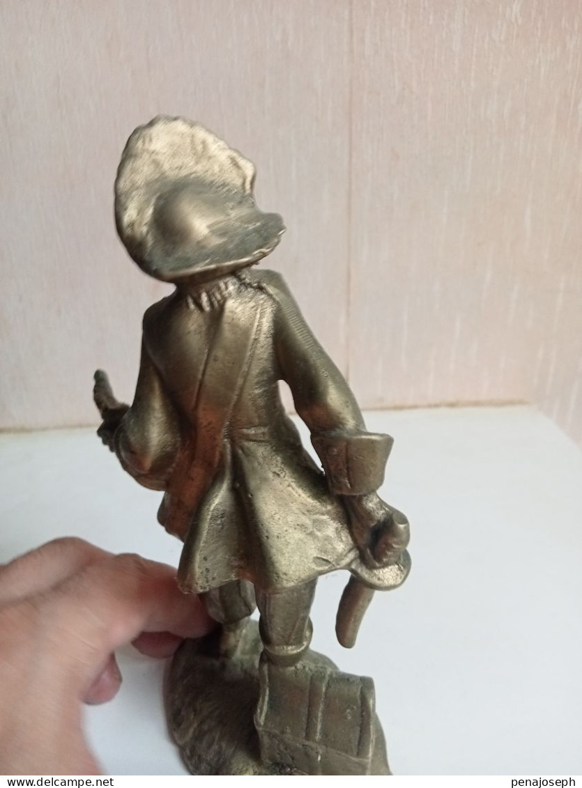 statuette en bronze doré pirate hauteur 18,5 cm